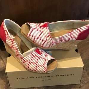 Toms Classic Wedge - New in box